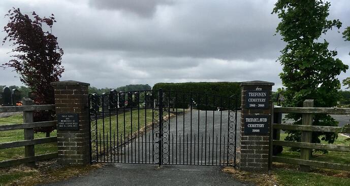 Trefarclawdd Cemetery